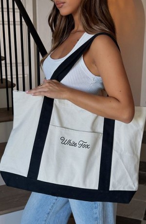 Black White Fox Boutique On The Move Tote Bags | US_13459FWLK