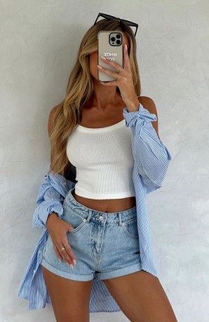 Blue Wash White Fox Boutique Missin' Something Denim Shorts | US_03897KCZU