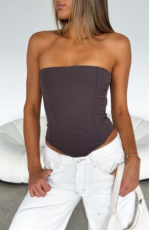 Chocolate White Fox Boutique Let It Go Strapless Tank Top | US_56438LHMU