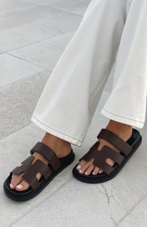 Chocolate White Fox Boutique Riley Sandals | US_56480RCSN