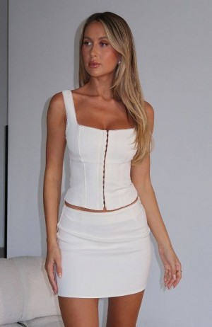 Cream White Fox Boutique Always Happy Hour Mini Skirts | US_03685JBXM