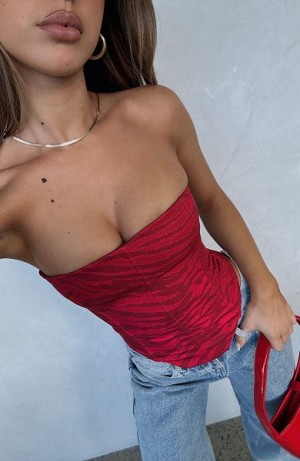 Dark Red White Fox Boutique Let It Go Strapless Tank Top | US_06852ZIFV