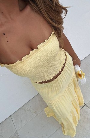 Lemon White Fox Boutique Prove Me Right Strapless Tops | US_73605WCVE