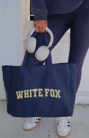 Navy White Fox Boutique Stepping Out Tote Bags | US_52943GZML