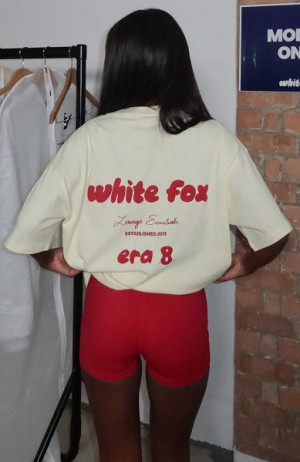 Pink Cream White Fox Boutique Era 8 Oversized T-shirt | US_10543AXNY