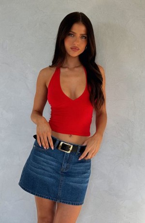 Red White Fox Boutique Have To Getaway Halter Tops | US_31960OHJW