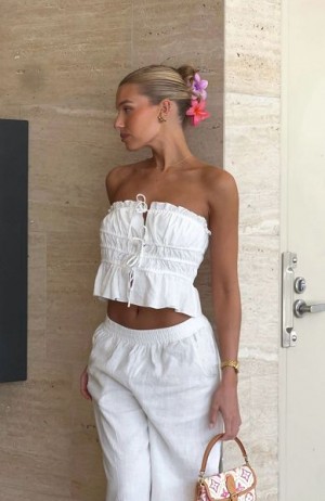 White White Fox Boutique Secret Society Strapless Tops | US_16750AKXP