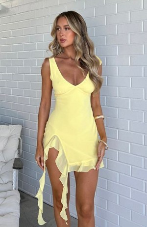 Yellow White Fox Boutique Like That Mini Dress | US_45961DEJI