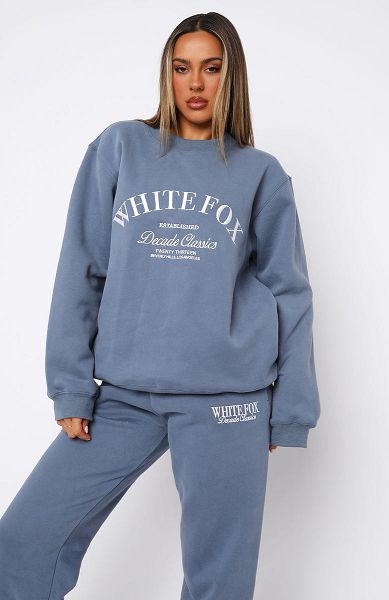 Blue White Fox Boutique Decade Classics Essential Oversized Sweaters | US_65170UWYV