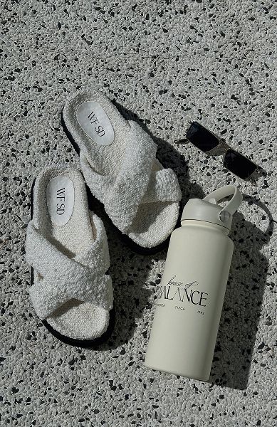 White White Fox Boutique Logan Slides | US_14892DNTX