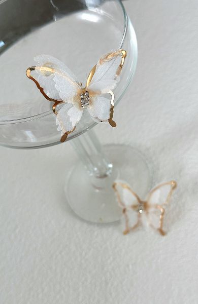 White White Fox Boutique Willow Butterfly Earrings | US_56829IGFO