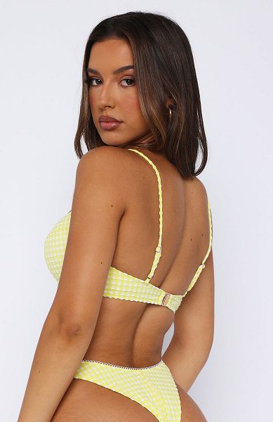 Yellow White Fox Boutique Beachside Bikini Tops | US_71285CJUY